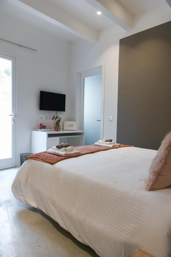 Privilege Suite Pietà מראה חיצוני תמונה