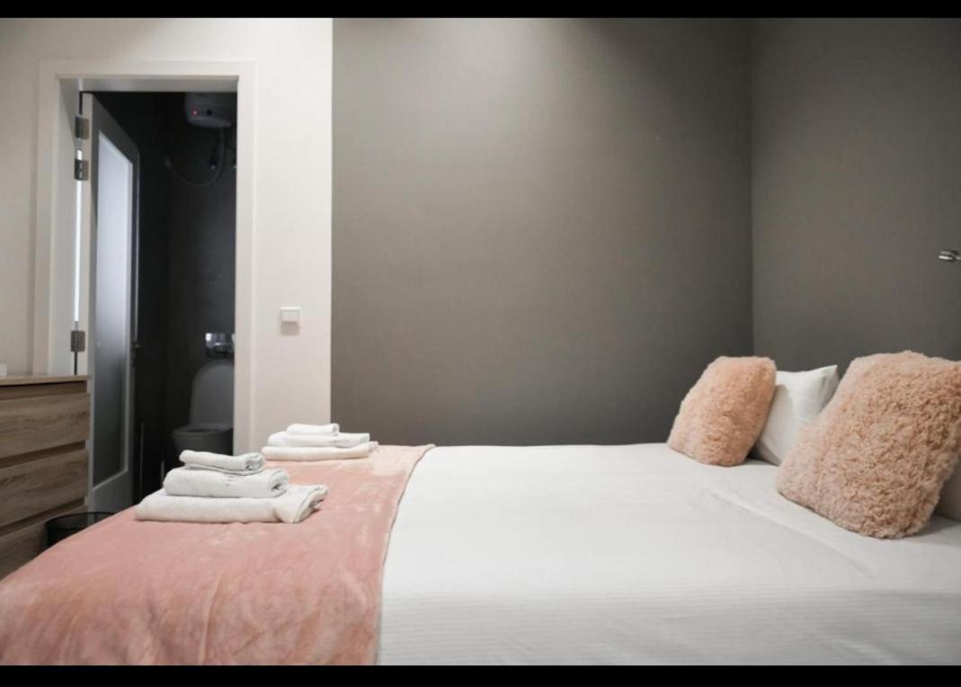 Privilege Suite Pietà מראה חיצוני תמונה
